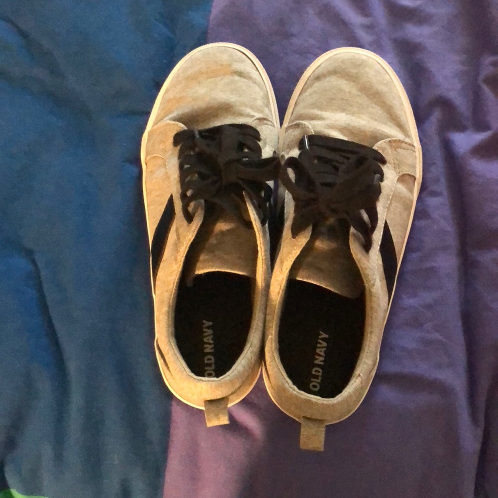 Boys’ Old Navy Sneakers in size 4